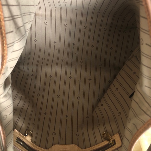 Louis Vuitton purse (delightful) - Picture 4 of 5